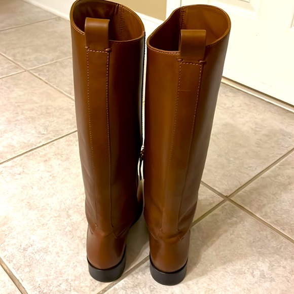 Tory Burch Brown Heeled Boots - Picture 2 of 9